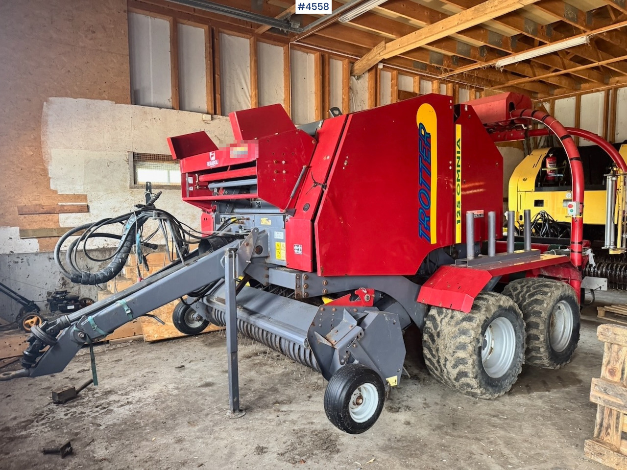 Approx. 2010 FeraBoli Omnia 125 Round Baler - Oprema za prevrtanje i razlaganje: slika 1 Approx. 2010 FeraBoli Omnia 125 Round Baler - Oprema za prevrtanje i razlaganje: slika 1