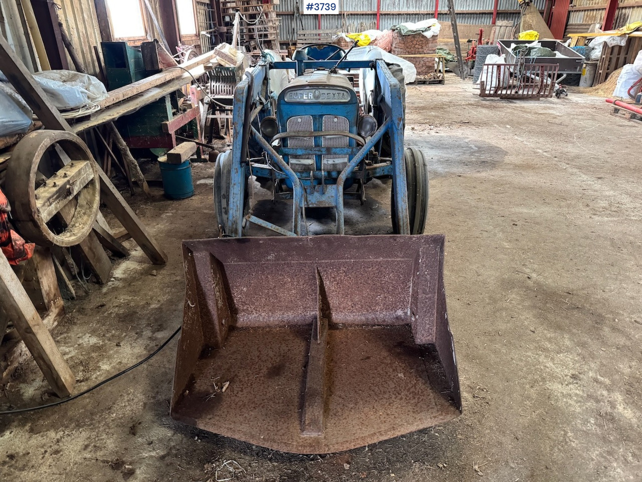Ford Super Dexta w/front loader - Traktor: slika 2 Ford Super Dexta w/front loader - Traktor: slika 2