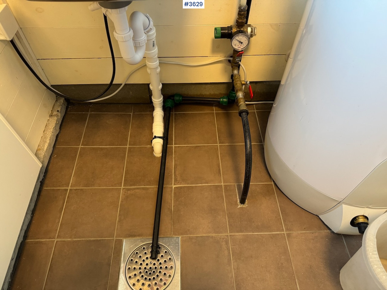 Hot water system for animals. - Oprema za stoku: slika 4 Hot water system for animals. - Oprema za stoku: slika 4