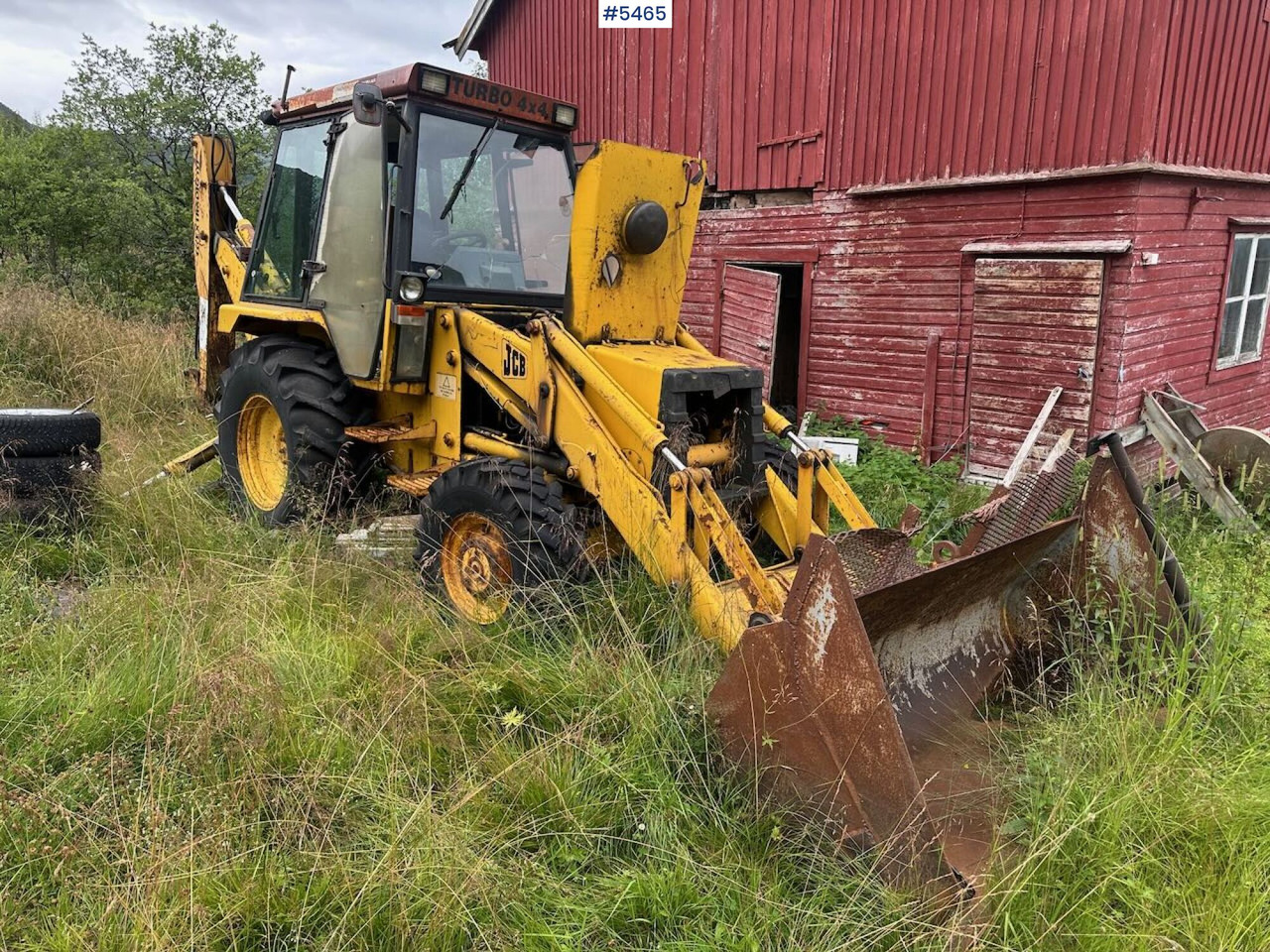 JCB Turbo 4x4 backhoe loader w/ pallet forks. Partial REP object. - Traktor: slika 2 JCB Turbo 4x4 backhoe loader w/ pallet forks. Partial REP object. - Traktor: slika 2