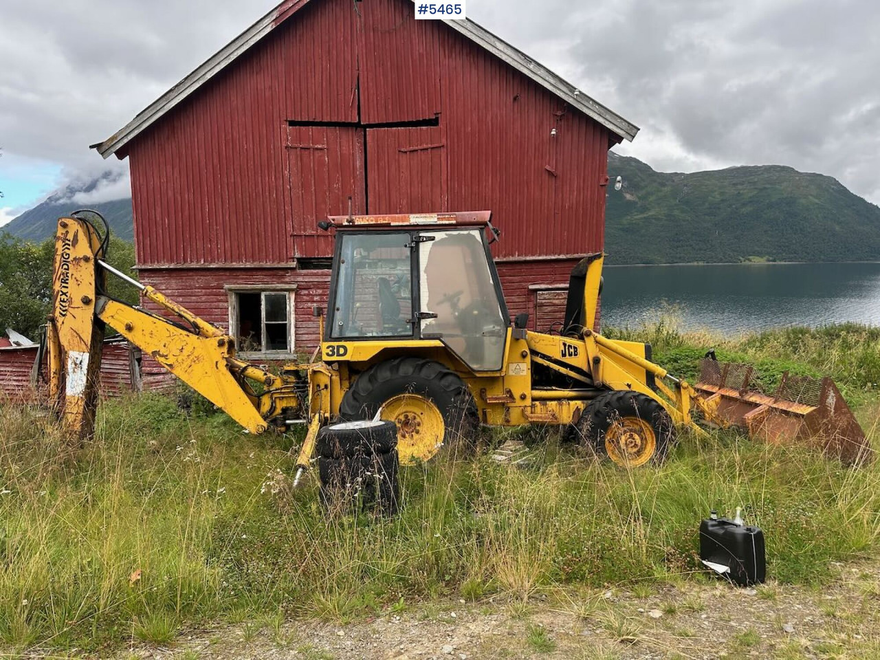 JCB Turbo 4x4 backhoe loader w/ pallet forks. Partial REP object. - Traktor: slika 3 JCB Turbo 4x4 backhoe loader w/ pallet forks. Partial REP object. - Traktor: slika 3