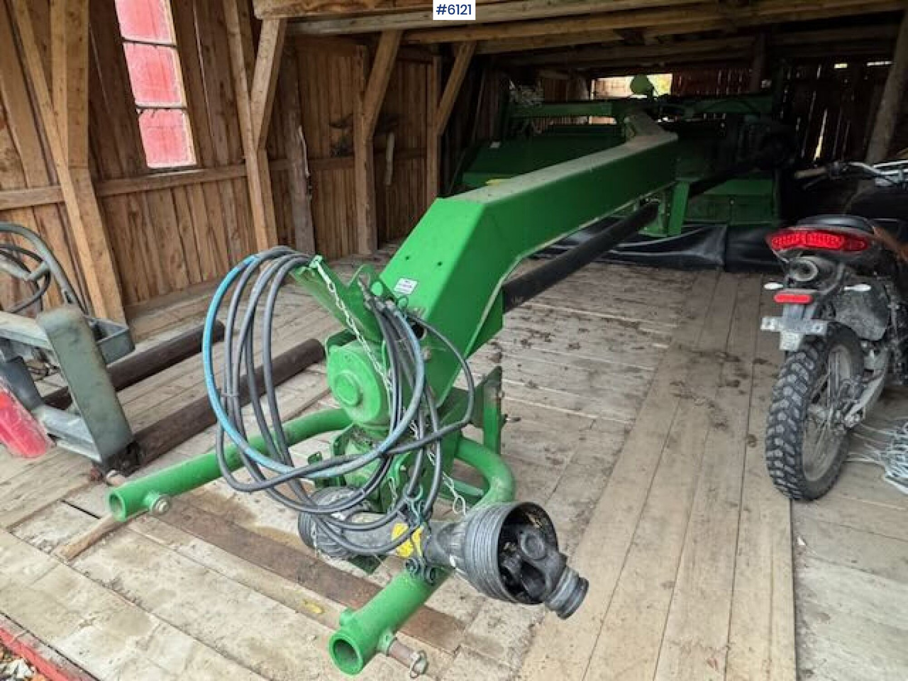 John Deere 530 trailed mower - Oprema za prevrtanje i razlaganje: slika 3 John Deere 530 trailed mower - Oprema za prevrtanje i razlaganje: slika 3