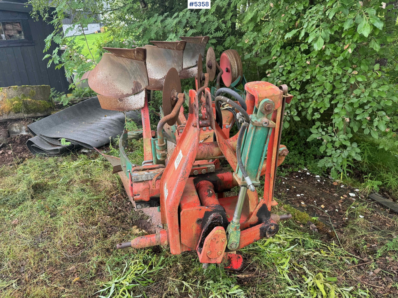 Kverneland 3 furrow reversible plough - Oprema za obradu zemljišta: slika 5 Kverneland 3 furrow reversible plough - Oprema za obradu zemljišta: slika 5