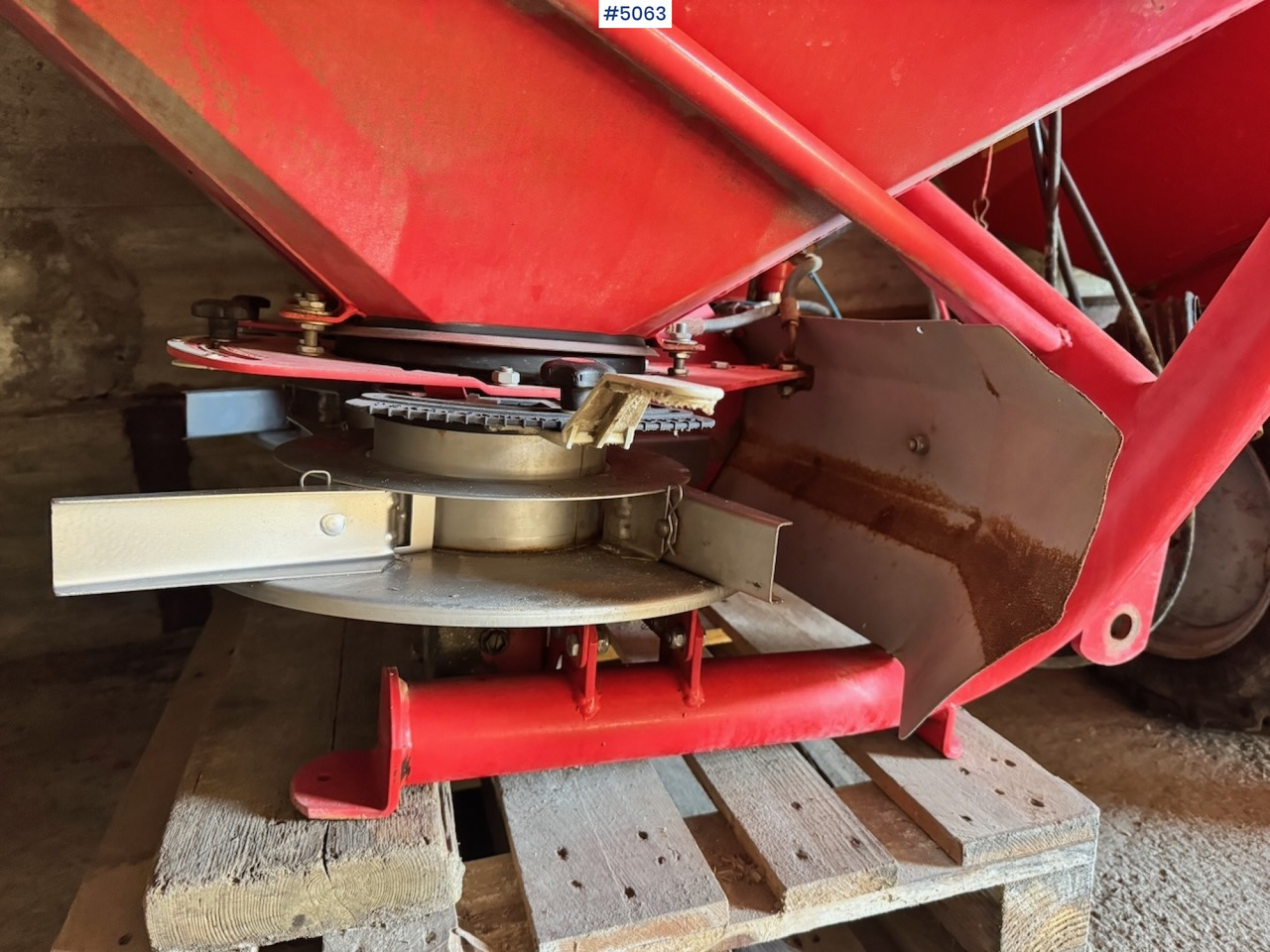 Kverneland Accord Fertilizer spreader - Rasipač veštačkog đubriva: slika 3 Kverneland Accord Fertilizer spreader - Rasipač veštačkog đubriva: slika 3