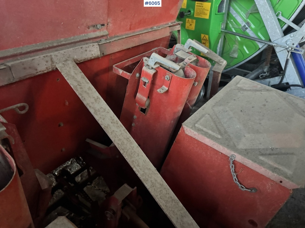 Underhaug 1400 potato planter - Sadilica za krompir: slika 5 Underhaug 1400 potato planter - Sadilica za krompir: slika 5