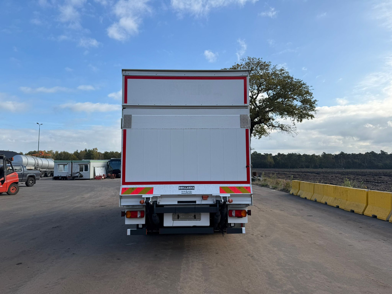 Mercedes Atego 1224 - Kamion sa zatvorenim sandukom: slika 5 Mercedes Atego 1224 - Kamion sa zatvorenim sandukom: slika 5