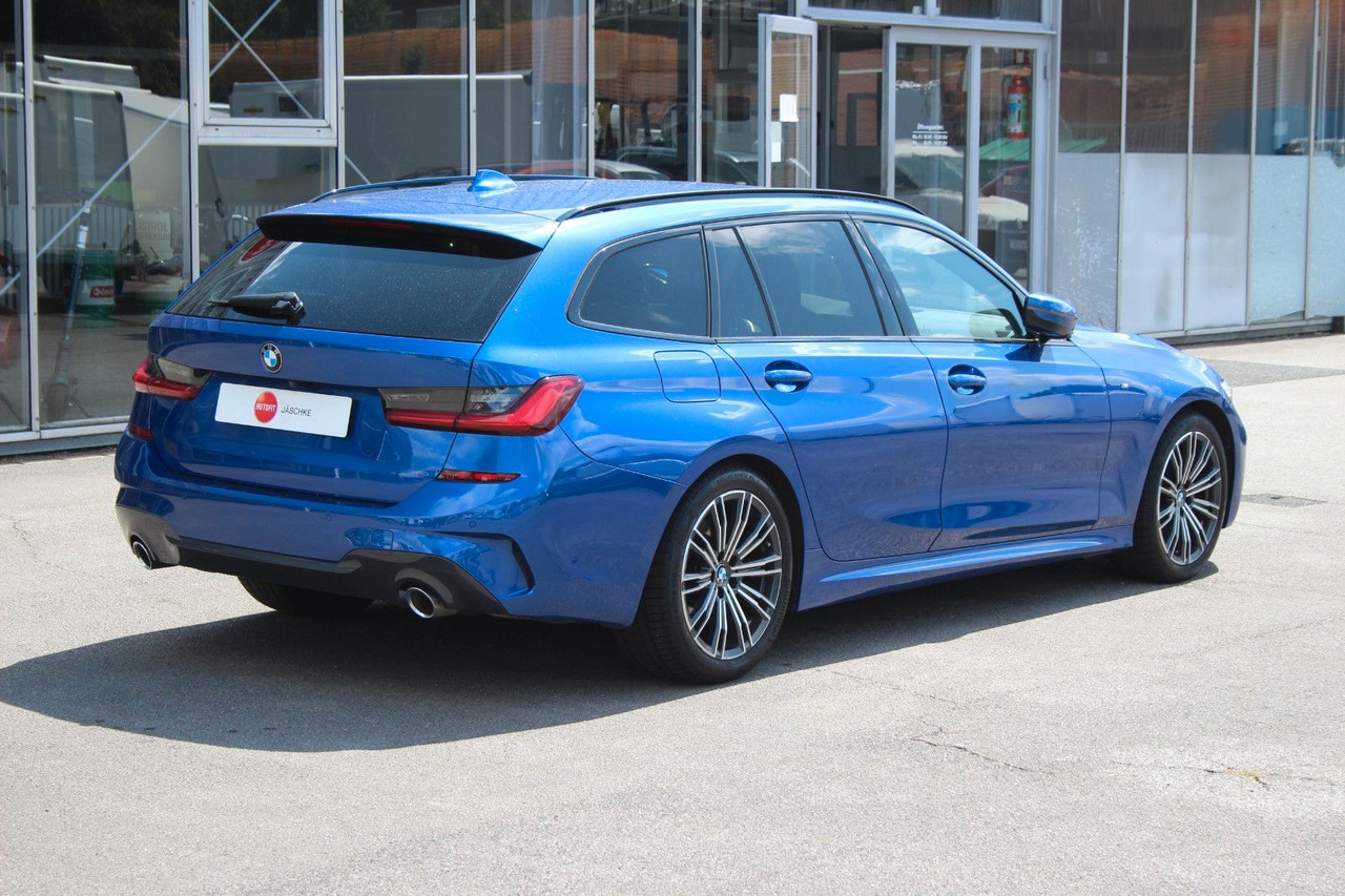 BMW 320 Touring d M Sport Laser Alcantara Harman Kar - Automobil: slika 2 BMW 320 Touring d M Sport Laser Alcantara Harman Kar - Automobil: slika 2