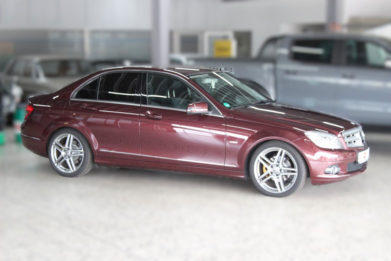 Mercedes-Benz C 230 Avantgarde Automatik sehr gepflegt! 130tKM - Limuzina: slika 1 Mercedes-Benz C 230 Avantgarde Automatik sehr gepflegt! 130tKM - Limuzina: slika 1