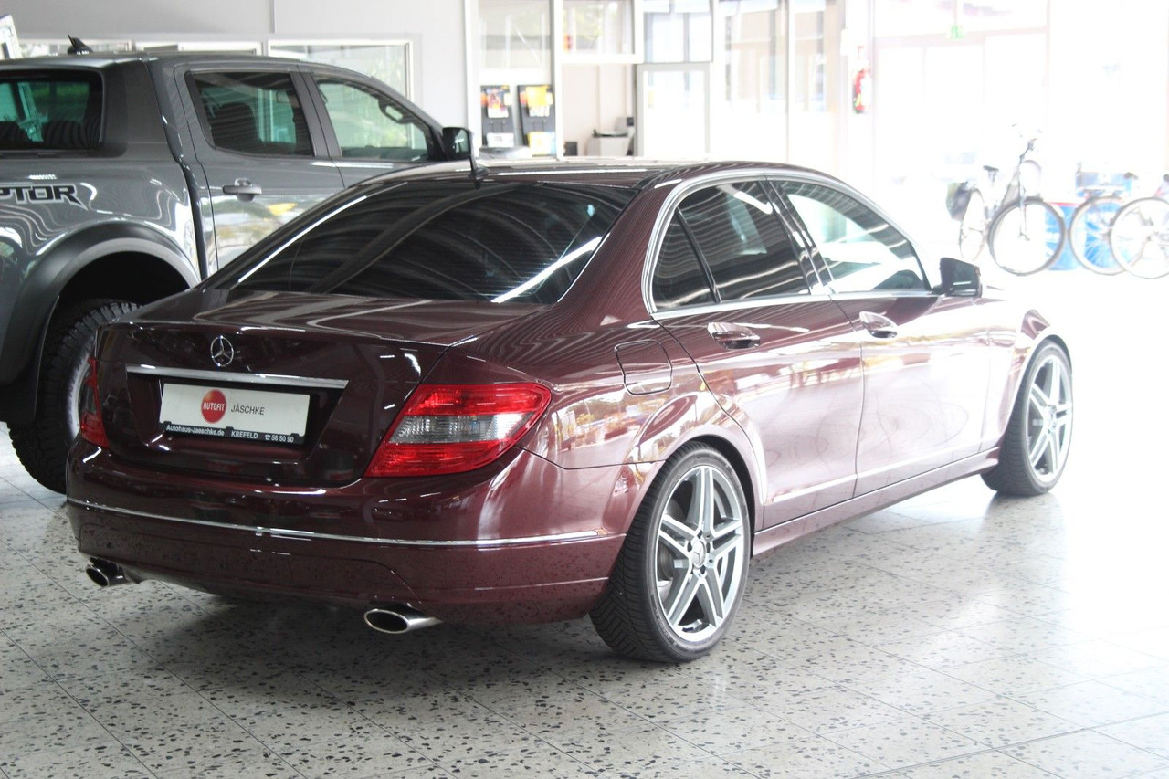 Mercedes-Benz C 230 Avantgarde Automatik sehr gepflegt! 130tKM - Limuzina: slika 2 Mercedes-Benz C 230 Avantgarde Automatik sehr gepflegt! 130tKM - Limuzina: slika 2