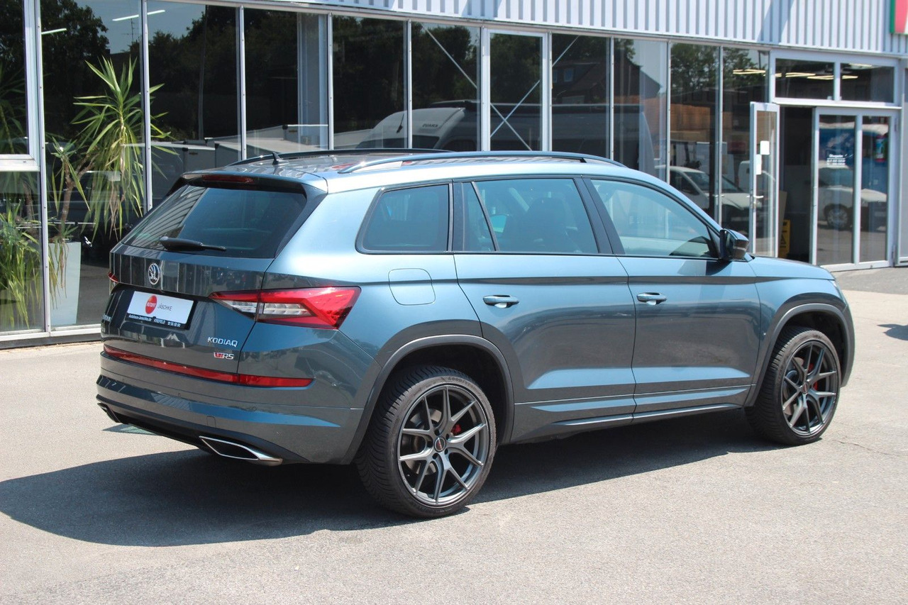 Skoda Kodiaq RS 4x4 ACC Std-Hzg Pano Alcant LED Canton - SUVSUV: slika 3 Skoda Kodiaq RS 4x4 ACC Std-Hzg Pano Alcant LED Canton - SUVSUV: slika 3