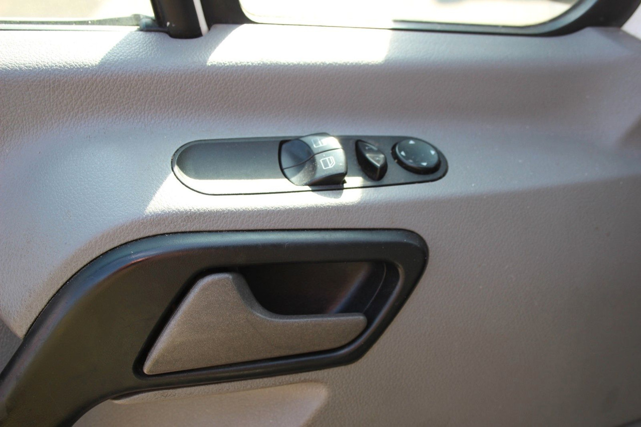 Volkswagen Crafter KÜHLUNG 35 L2H2 Hochdach - Dostavno vozilo hladnjača: slika 5 Volkswagen Crafter KÜHLUNG 35 L2H2 Hochdach - Dostavno vozilo hladnjača: slika 5