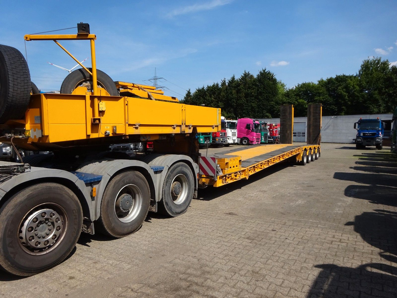 Faymonville 4 Achser Tiefbett abnehmbarem S-Hals ausziehbar - Niska poluprikolica za prevoz: slika 2 Faymonville 4 Achser Tiefbett abnehmbarem S-Hals ausziehbar - Niska poluprikolica za prevoz: slika 2