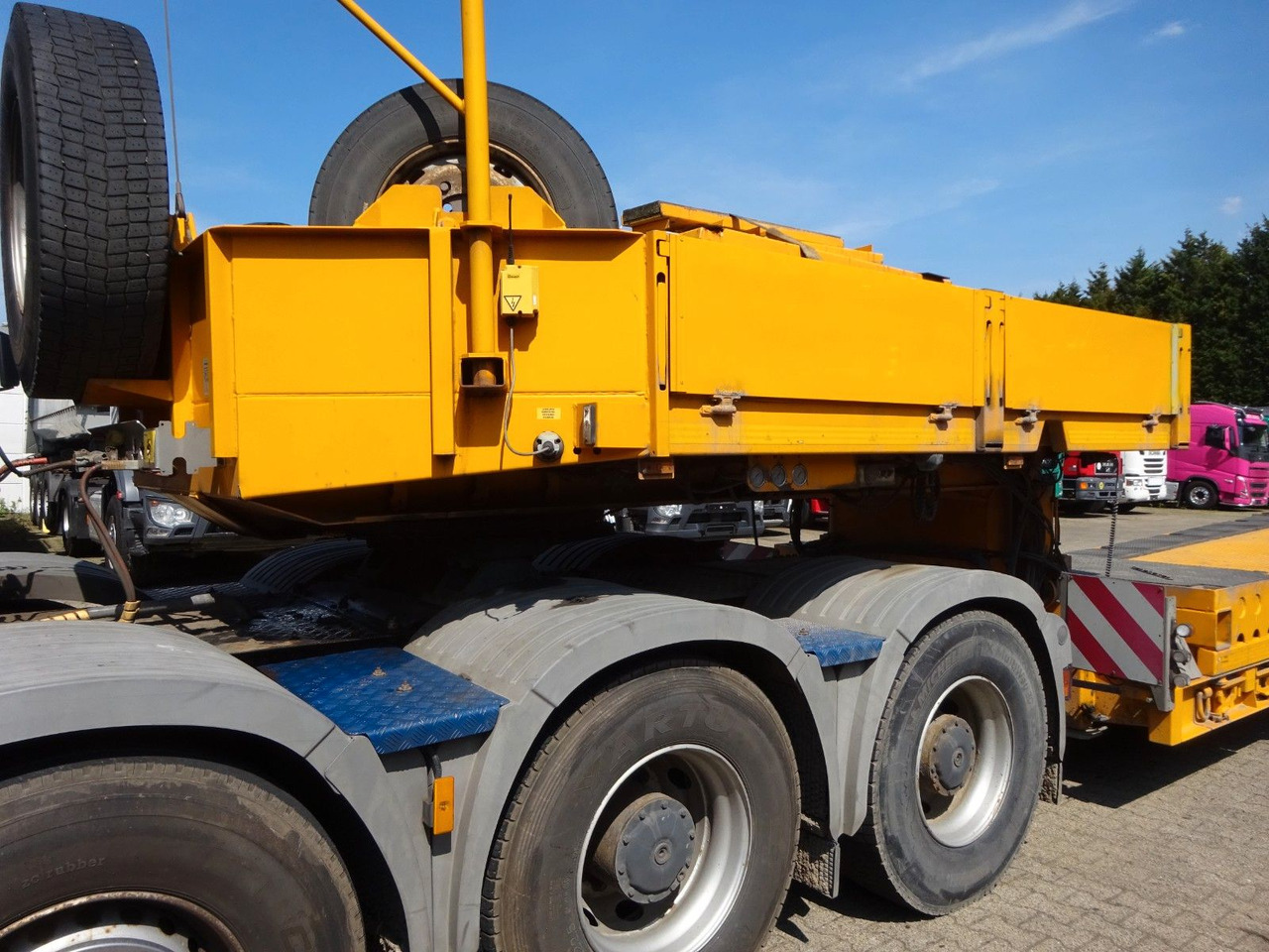 Faymonville 4 Achser Tiefbett abnehmbarem S-Hals ausziehbar - Niska poluprikolica za prevoz: slika 3 Faymonville 4 Achser Tiefbett abnehmbarem S-Hals ausziehbar - Niska poluprikolica za prevoz: slika 3