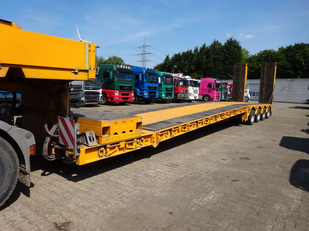 Faymonville 4 Achser Tiefbett abnehmbarem S-Hals ausziehbar - Niska poluprikolica za prevoz: slika 1 Faymonville 4 Achser Tiefbett abnehmbarem S-Hals ausziehbar - Niska poluprikolica za prevoz: slika 1