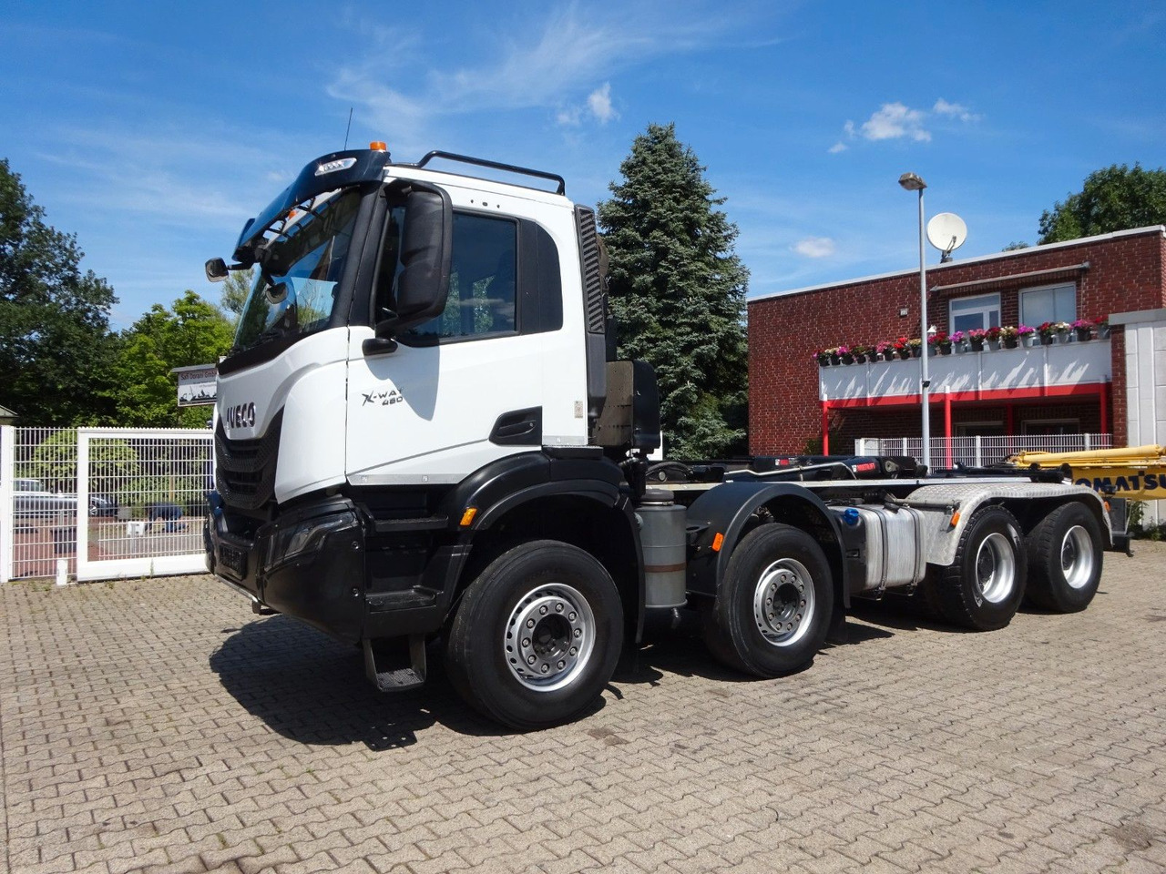 Iveco X-WAY 480 HIAB ABROLLER 8x4 - Kamion sa hidrauličnom kukom: slika 4 Iveco X-WAY 480 HIAB ABROLLER 8x4 - Kamion sa hidrauličnom kukom: slika 4