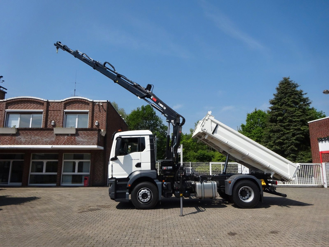 MAN 22.400 TGS + HIAB X-HIDUO 138 Kran - Kamion sa dizalicom: slika 3 MAN 22.400 TGS + HIAB X-HIDUO 138 Kran - Kamion sa dizalicom: slika 3