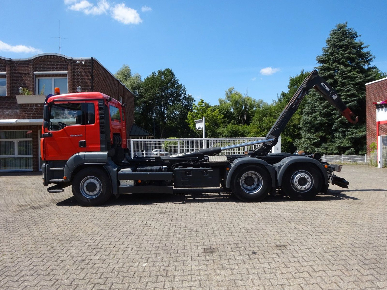 MAN 26.360 TGA PALFINGER Abroller 6x2-4 Hydrodrive - Kamion sa hidrauličnom kukom: slika 3 MAN 26.360 TGA PALFINGER Abroller 6x2-4 Hydrodrive - Kamion sa hidrauličnom kukom: slika 3