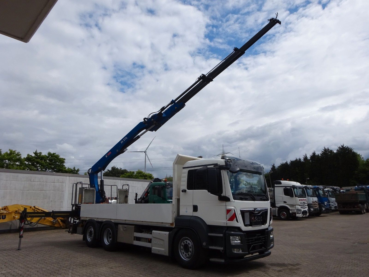 MAN 26.420 TGS Pritsche + HIAB 211 HIPRO Kran - Kamion sa dizalicom: slika 3 MAN 26.420 TGS Pritsche + HIAB 211 HIPRO Kran - Kamion sa dizalicom: slika 3