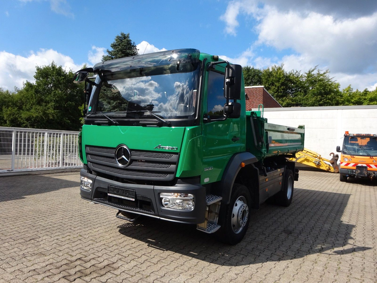 Mercedes-Benz 1530 Atego MEILLER 3Skipper 4x4 - Istovarivač: slika 2 Mercedes-Benz 1530 Atego MEILLER 3Skipper 4x4 - Istovarivač: slika 2
