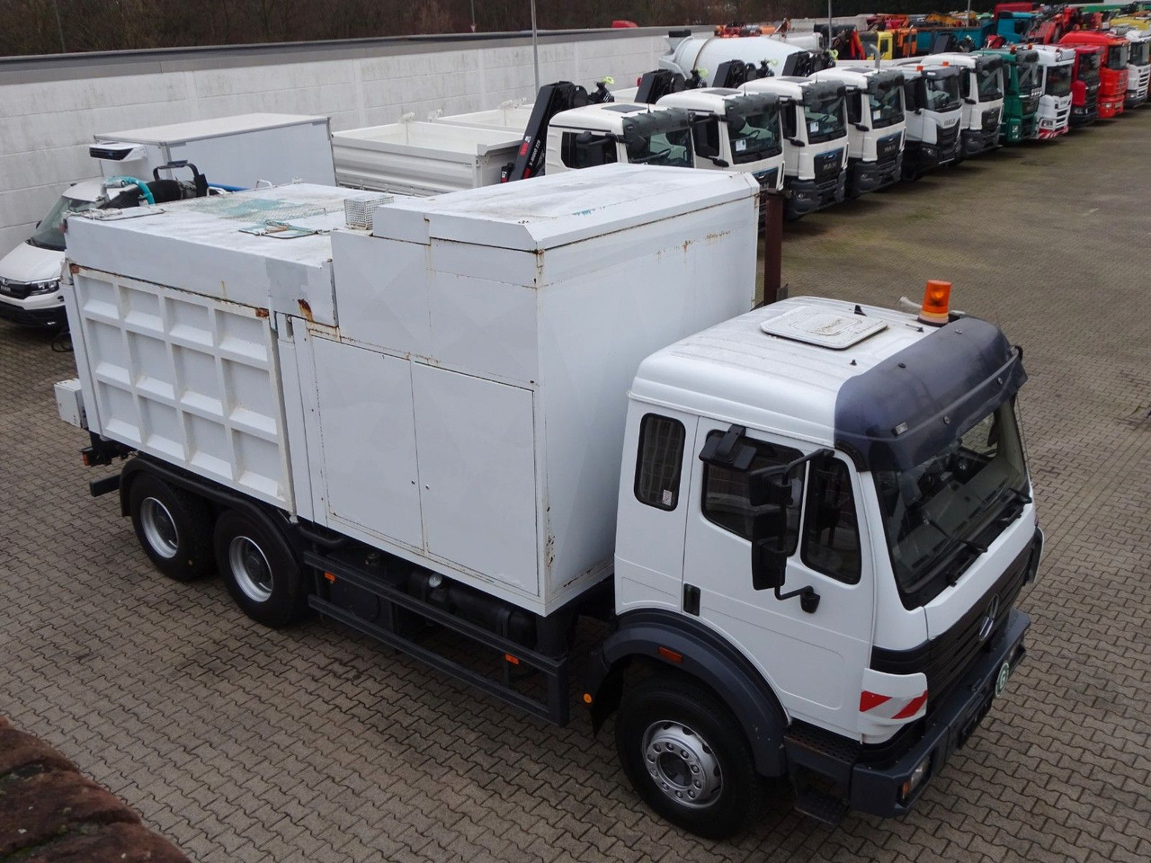 Mercedes-Benz 2527 Saugbagger. RSP Mercedes-Benz 2527 Saugbagger. RSP - Vakuumska cisterna: slika 1 Mercedes-Benz 2527 Saugbagger. RSP Mercedes-Benz 2527 Saugbagger. RSP - Vakuumska cisterna: slika 1
