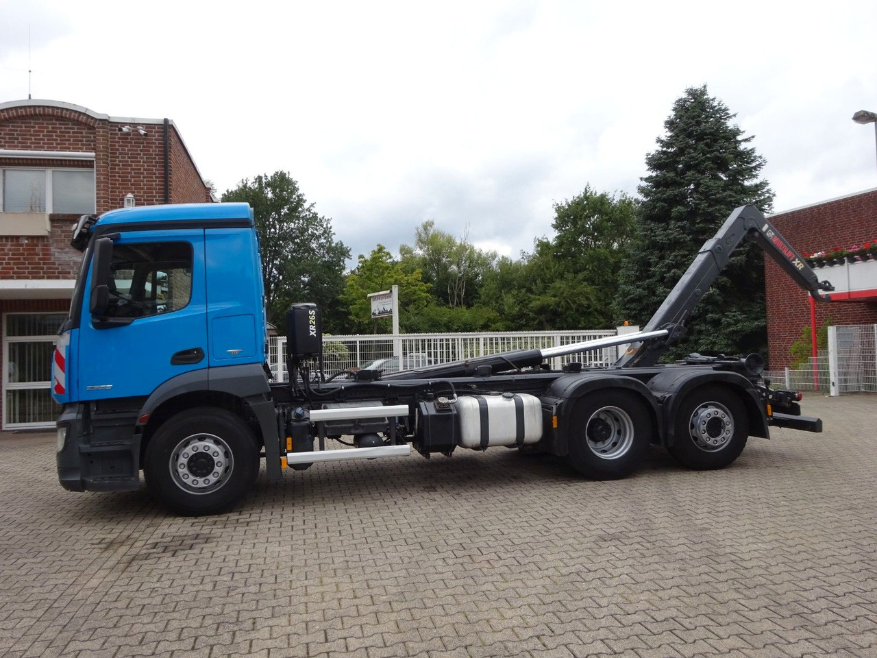 Mercedes-Benz 2533 Antos MULTILIFT Abroller 6x2 - Kamion sa hidrauličnom kukom: slika 3 Mercedes-Benz 2533 Antos MULTILIFT Abroller 6x2 - Kamion sa hidrauličnom kukom: slika 3