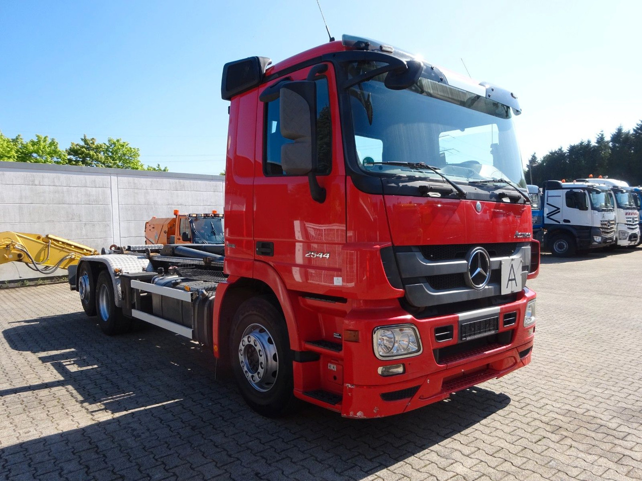 Mercedes-Benz 2544 Actros GERGEN Abroller + Lift-Lenkachse - Kamion sa hidrauličnom kukom: slika 2 Mercedes-Benz 2544 Actros GERGEN Abroller + Lift-Lenkachse - Kamion sa hidrauličnom kukom: slika 2