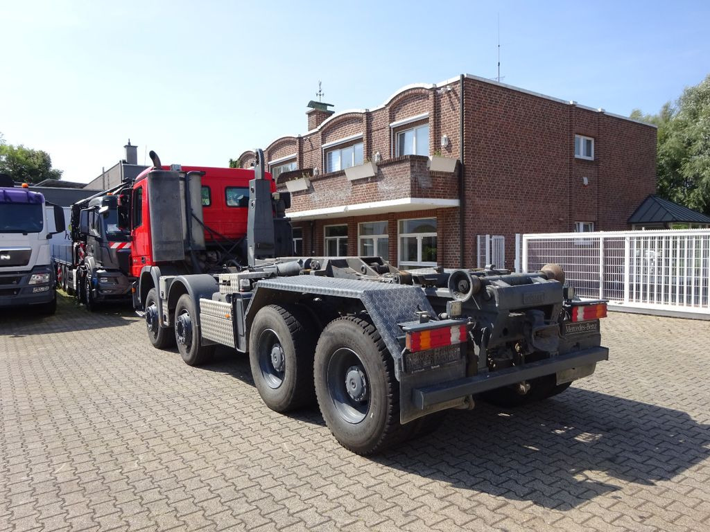 Mercedes-Benz 3246 Actros Abroller K45 8x4 Knickhacken - Kamion sa hidrauličnom kukom: slika 4 Mercedes-Benz 3246 Actros Abroller K45 8x4 Knickhacken - Kamion sa hidrauličnom kukom: slika 4