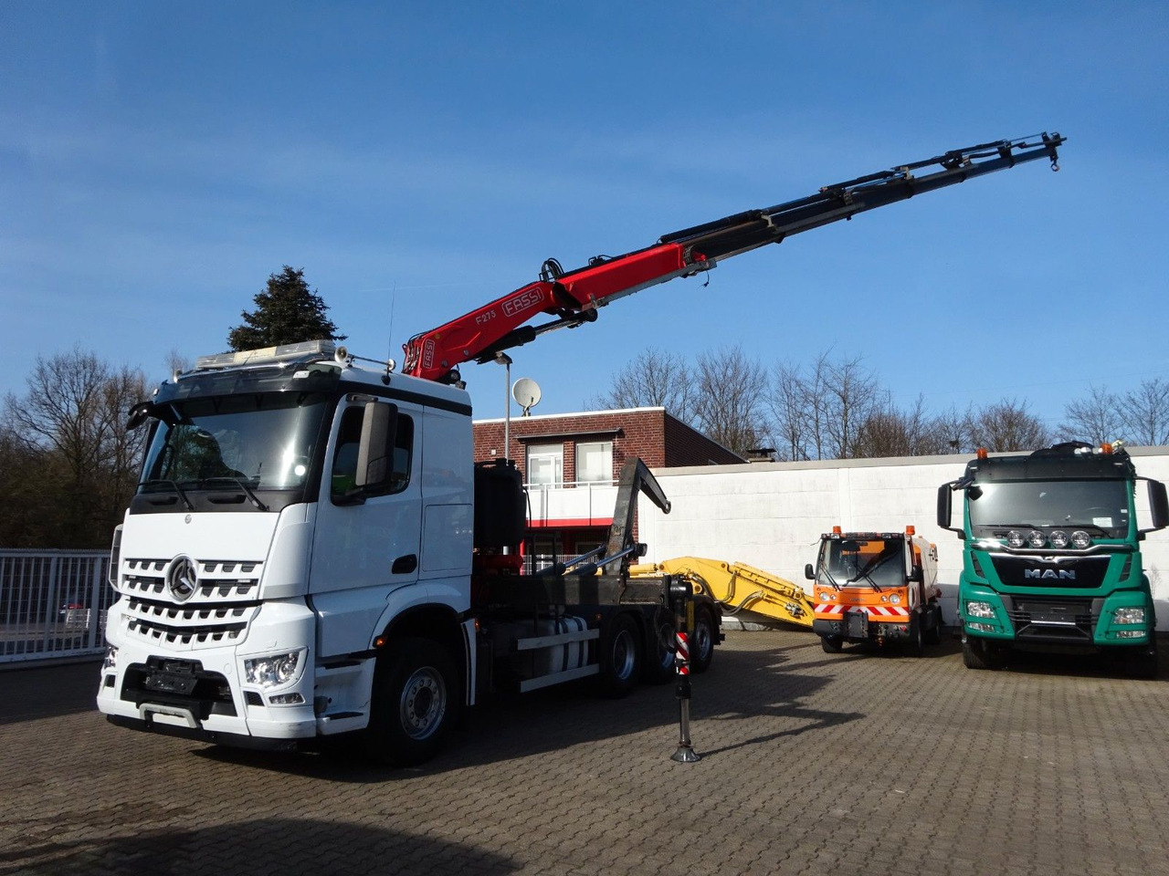 Mercedes-Benz 3248 Fassi Abroller + Fassi F275A 8x4 TRIDEM - Kamion sa dizalicom: slika 5 Mercedes-Benz 3248 Fassi Abroller + Fassi F275A 8x4 TRIDEM - Kamion sa dizalicom: slika 5