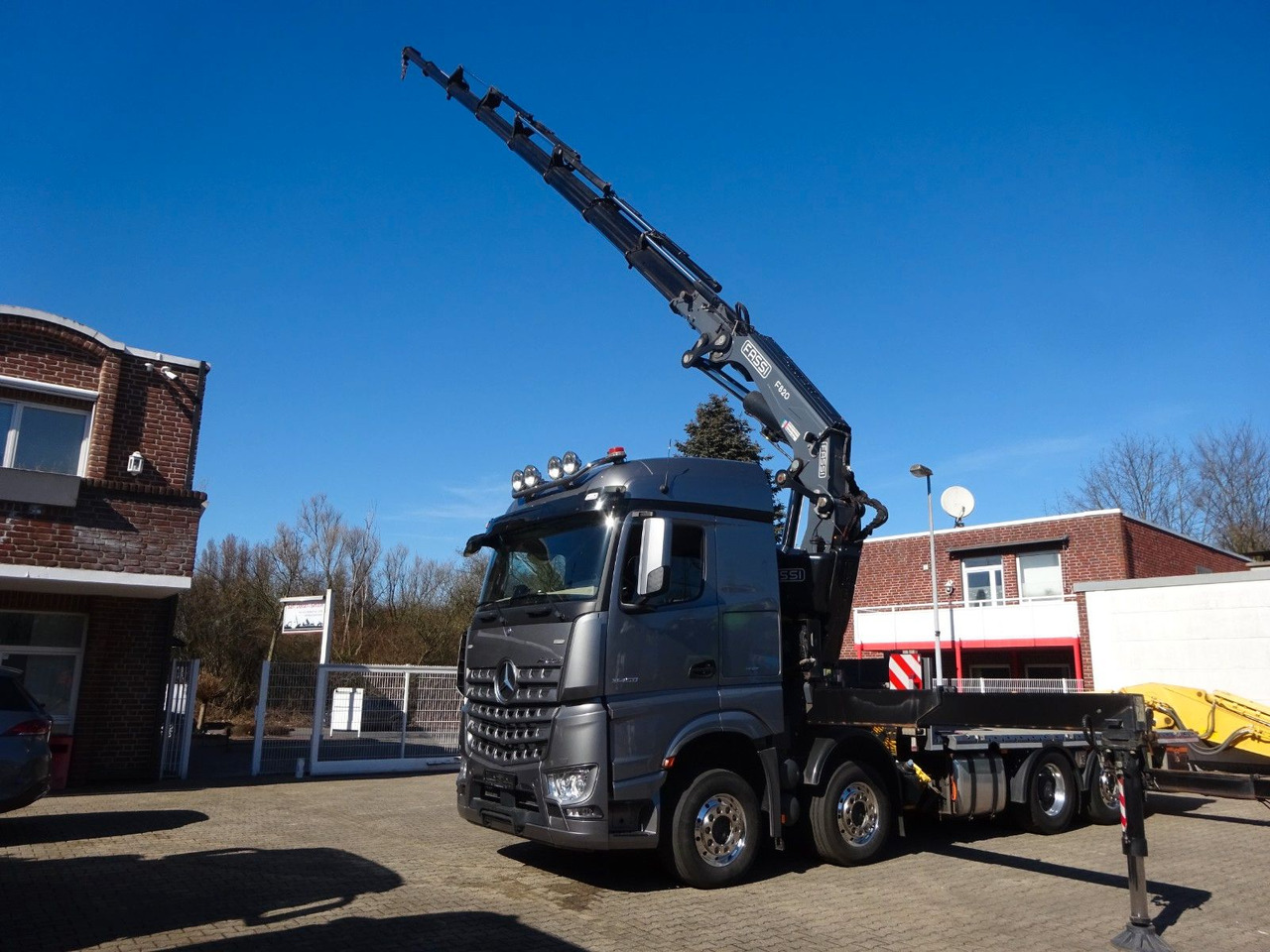 Mercedes-Benz 3453 Plattform + Fassi F820 Kran 8x2 Mercedes-Benz 3453 FASSI F820 Kran 8x Hydr. Ausschub - Kamion sa dizalicom, Kamion sa tovarnim sandukom: slika 4 Mercedes-Benz 3453 Plattform + Fassi F820 Kran 8x2 Mercedes-Benz 3453 FASSI F820 Kran 8x Hydr. Ausschub - Kamion sa dizalicom, Kamion sa tovarnim sandukom: slika 4