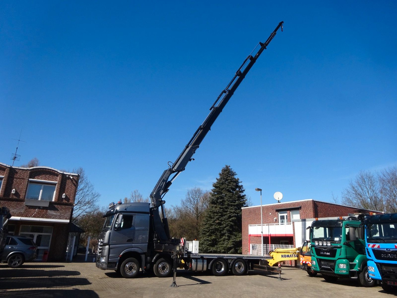 Mercedes-Benz 3453 Plattform + Fassi F820 Kran 8x2 Mercedes-Benz 3453 FASSI F820 Kran 8x Hydr. Ausschub - Kamion sa dizalicom, Kamion sa tovarnim sandukom: slika 4 Mercedes-Benz 3453 Plattform + Fassi F820 Kran 8x2 Mercedes-Benz 3453 FASSI F820 Kran 8x Hydr. Ausschub - Kamion sa dizalicom, Kamion sa tovarnim sandukom: slika 4