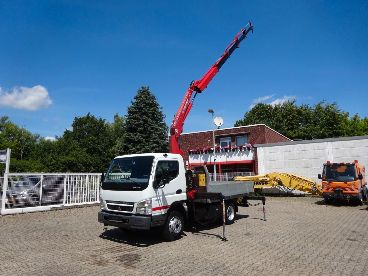 Mitsubishi Fuso Canter 7C18 + Ferrari F571 Kran - Dostavno vozilo sa otvorenom sandukom: slika 2 Mitsubishi Fuso Canter 7C18 + Ferrari F571 Kran - Dostavno vozilo sa otvorenom sandukom: slika 2