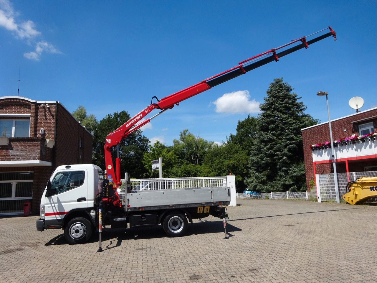 Mitsubishi Fuso Canter 7C18 + Ferrari F571 Kran - Dostavno vozilo sa otvorenom sandukom: slika 3 Mitsubishi Fuso Canter 7C18 + Ferrari F571 Kran - Dostavno vozilo sa otvorenom sandukom: slika 3