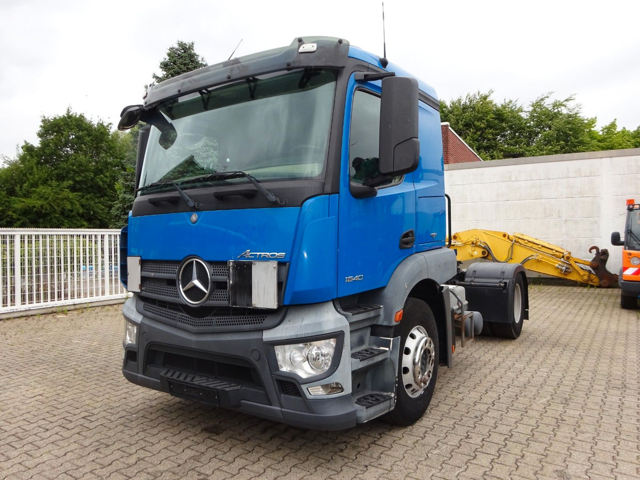 Mercedes-Benz 1840 Actros SZM 4x2 - Tegljač: slika 1 Mercedes-Benz 1840 Actros SZM 4x2 - Tegljač: slika 1