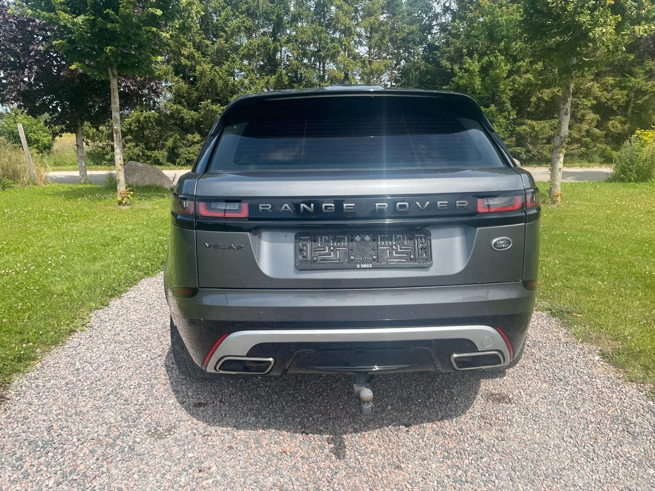 Land Rover Range Rover Velar R-Dynamic 3.0D 4WD Land Rover Velar R-Dynamic 3.0D 4WD *LKW zullasung: 2 sitze - SUVSUV: slika 3 Land Rover Range Rover Velar R-Dynamic 3.0D 4WD Land Rover Velar R-Dynamic 3.0D 4WD *LKW zullasung: 2 sitze - SUVSUV: slika 3