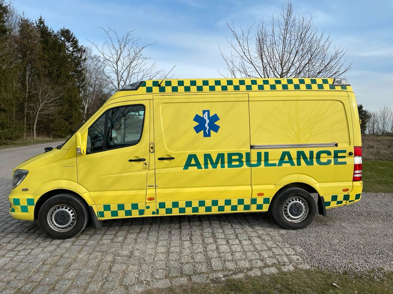 Mercedes-Benz Sprinter 316CDI Aut AMBULANCE - Vozilo hitne pomoći: slika 2 Mercedes-Benz Sprinter 316CDI Aut AMBULANCE - Vozilo hitne pomoći: slika 2