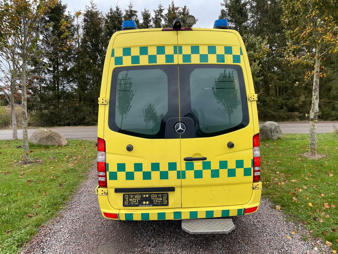 Mercedes-Benz Sprinter II 316 CDI Aut Ambulance Mercedes-Benz Sprinter II 316 CDI Aut Ambulance - Furgon: slika 5 Mercedes-Benz Sprinter II 316 CDI Aut Ambulance Mercedes-Benz Sprinter II 316 CDI Aut Ambulance - Furgon: slika 5