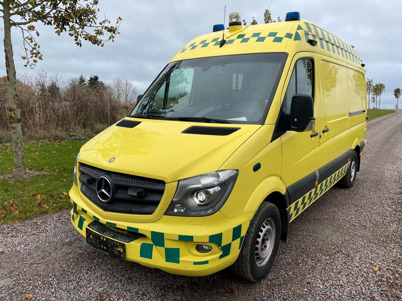 Mercedes-Benz Sprinter II 316 CDI Aut Ambulance Mercedes-Benz Sprinter II 316 CDI Aut Ambulance - Furgon: slika 2 Mercedes-Benz Sprinter II 316 CDI Aut Ambulance Mercedes-Benz Sprinter II 316 CDI Aut Ambulance - Furgon: slika 2