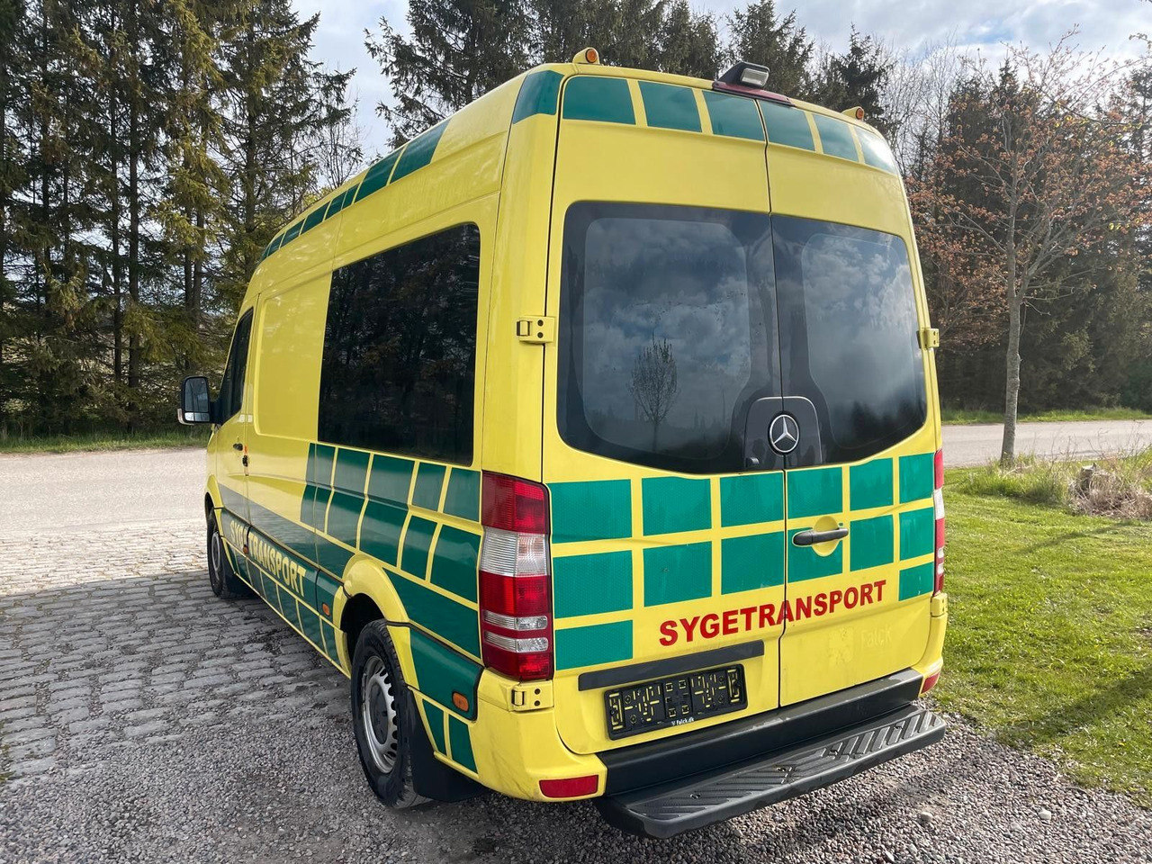 Mercedes-Benz Sprinter II Kasten 316 CDI Ambulance * - Vozilo hitne pomoći: slika 4 Mercedes-Benz Sprinter II Kasten 316 CDI Ambulance * - Vozilo hitne pomoći: slika 4