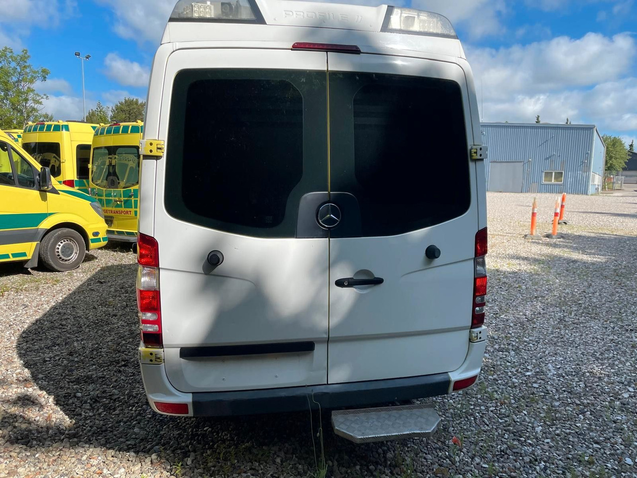 Mercedes-Benz Sprinter II Kasten 316 CDI Aut *Ambulance - Vozilo hitne pomoći: slika 3 Mercedes-Benz Sprinter II Kasten 316 CDI Aut *Ambulance - Vozilo hitne pomoći: slika 3