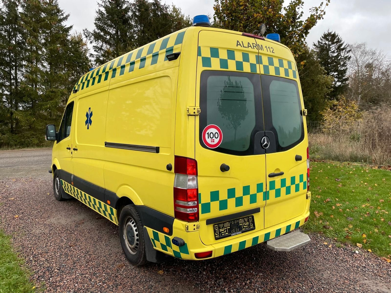 Mercedes-Benz Sprinter II Kasten 316 CDI Aut Ambulance - Vozilo hitne pomoći: slika 3 Mercedes-Benz Sprinter II Kasten 316 CDI Aut Ambulance - Vozilo hitne pomoći: slika 3