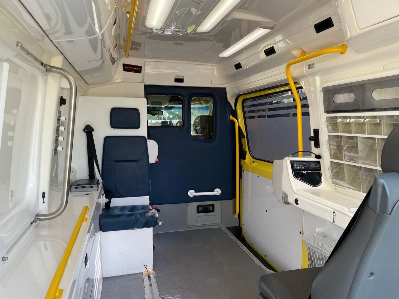 Vozilo hitne pomoći Mercedes-Benz Sprinter II Kasten 316 CDI Aut: slika 21