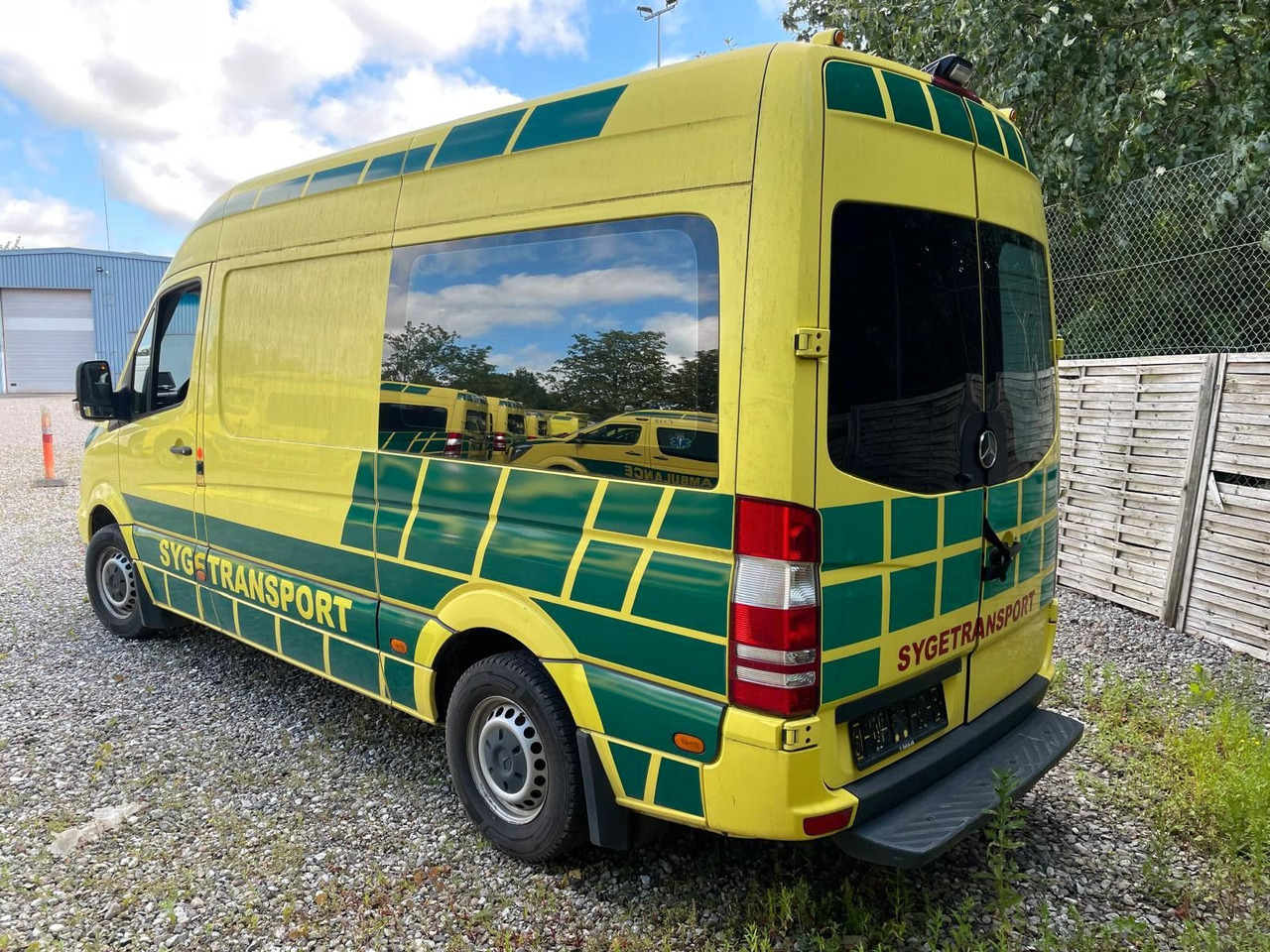 Mercedes-Benz Sprinter II Kasten 316CDI Aut *Ambulance - Vozilo hitne pomoći: slika 3 Mercedes-Benz Sprinter II Kasten 316CDI Aut *Ambulance - Vozilo hitne pomoći: slika 3