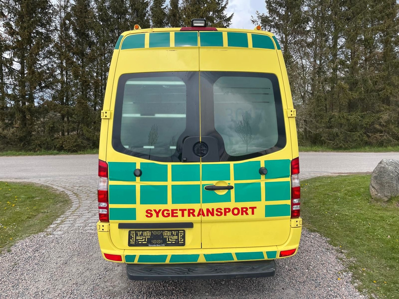 Mercedes-Benz Sprinter II kasten 316 CDI Aut - Vozilo hitne pomoći: slika 4 Mercedes-Benz Sprinter II kasten 316 CDI Aut - Vozilo hitne pomoći: slika 4