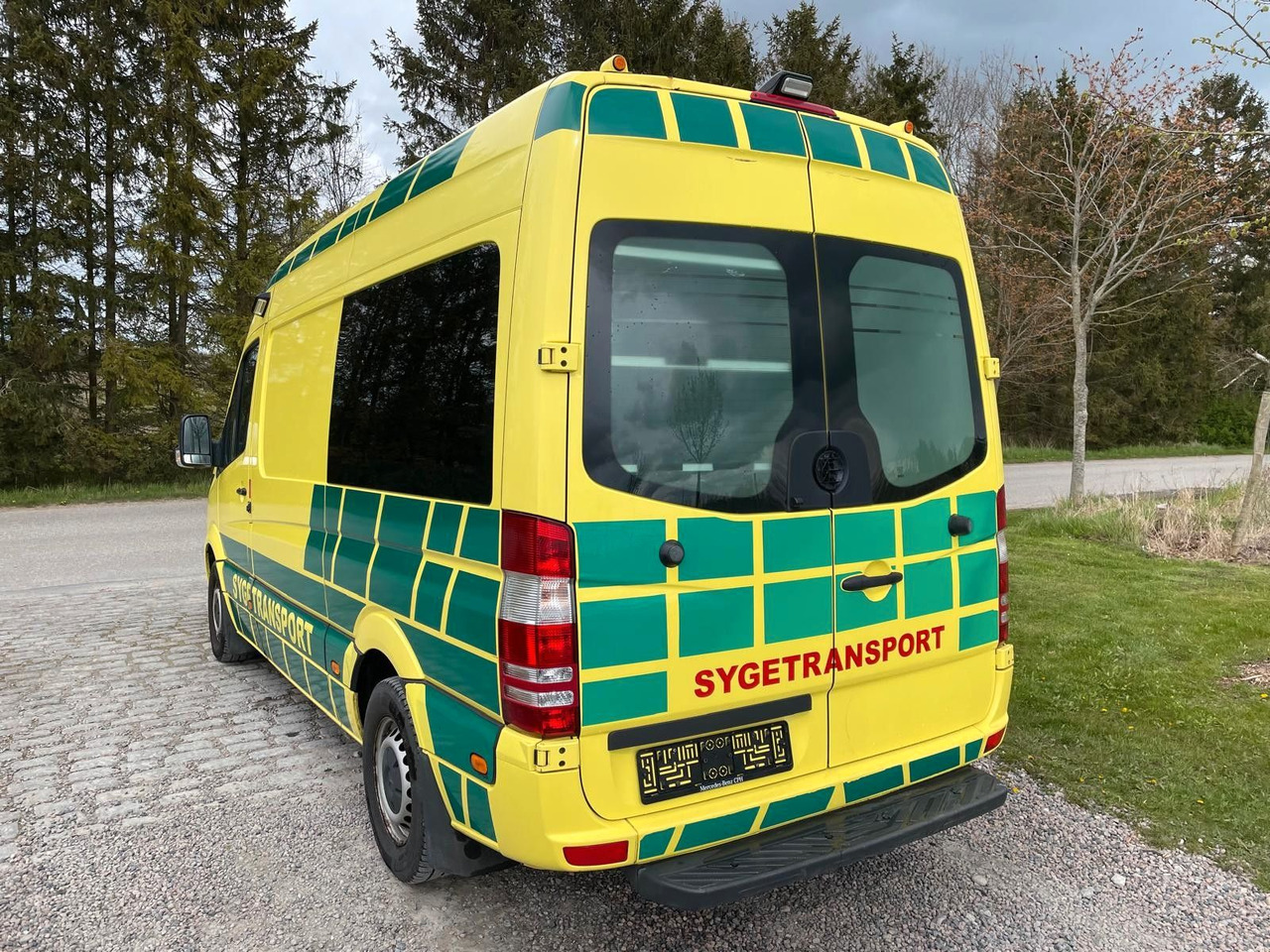 Mercedes-Benz Sprinter II kasten 316 CDI Aut - Vozilo hitne pomoći: slika 3 Mercedes-Benz Sprinter II kasten 316 CDI Aut - Vozilo hitne pomoći: slika 3