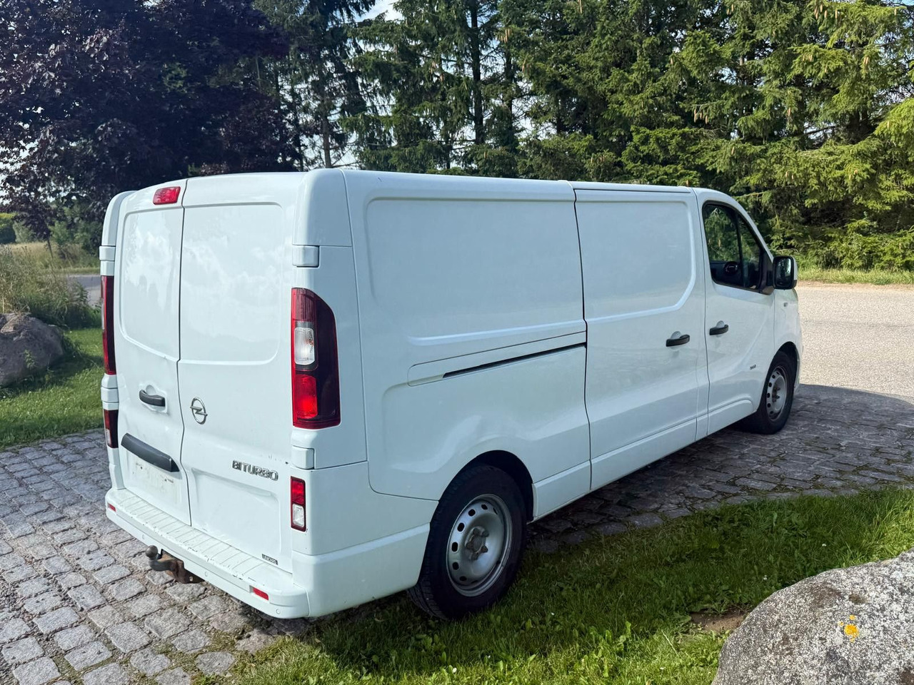Opel Vivaro 1.6 cdti BiTurbo LANG *6000€ netto - Mali kombi: slika 4 Opel Vivaro 1.6 cdti BiTurbo LANG *6000€ netto - Mali kombi: slika 4