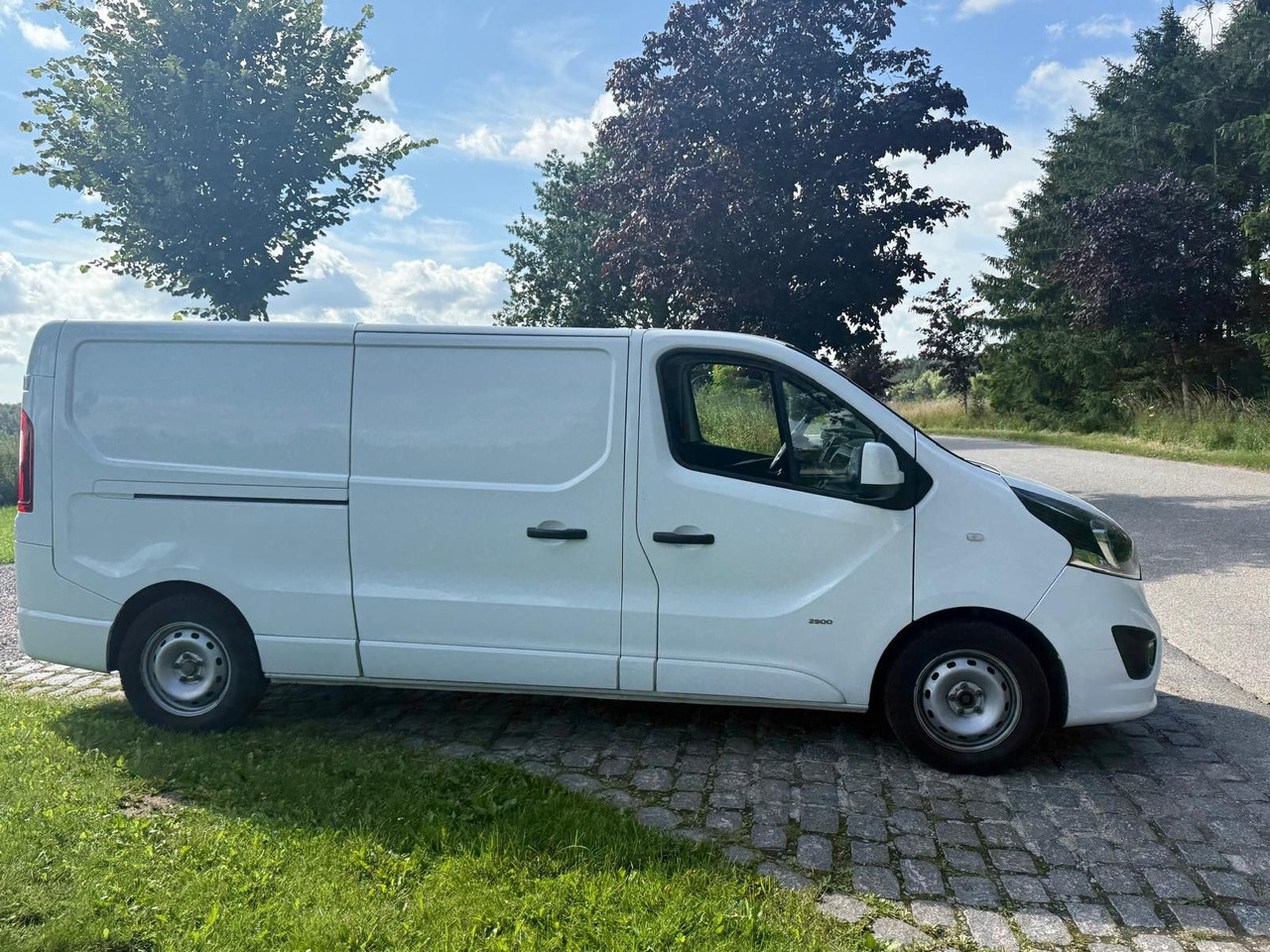 Opel Vivaro 1.6 cdti BiTurbo LANG *6000€ netto - Mali kombi: slika 5 Opel Vivaro 1.6 cdti BiTurbo LANG *6000€ netto - Mali kombi: slika 5