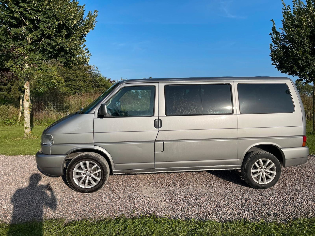 Volkswagen T4 Multivan Bus VR6 *12 000€ - Putnički kombi: slika 2 Volkswagen T4 Multivan Bus VR6 *12 000€ - Putnički kombi: slika 2