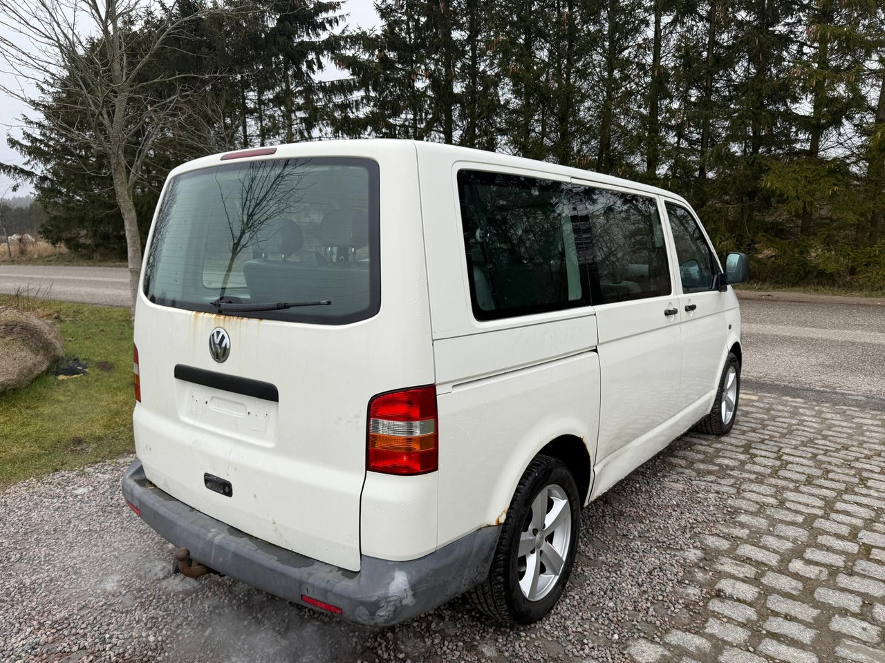 Volkswagen T5 Transporter 1.9 TDI *9 Sitze *RESERVED RO - Putnički kombi: slika 4 Volkswagen T5 Transporter 1.9 TDI *9 Sitze *RESERVED RO - Putnički kombi: slika 4