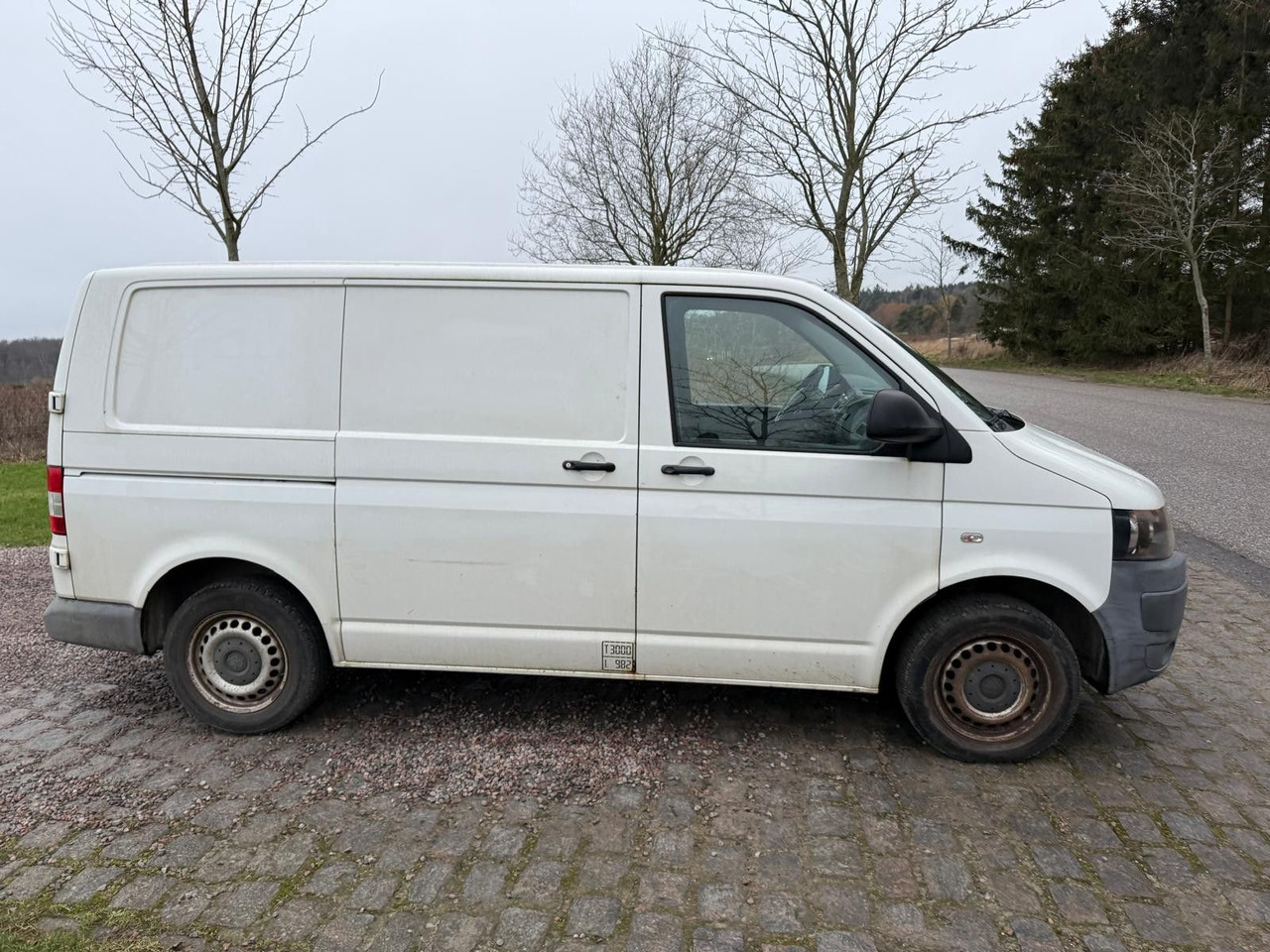 Volkswagen T5 Transporter 2.0 TDI Kasten *RESERVED Ro - Mali kombi: slika 4 Volkswagen T5 Transporter 2.0 TDI Kasten *RESERVED Ro - Mali kombi: slika 4