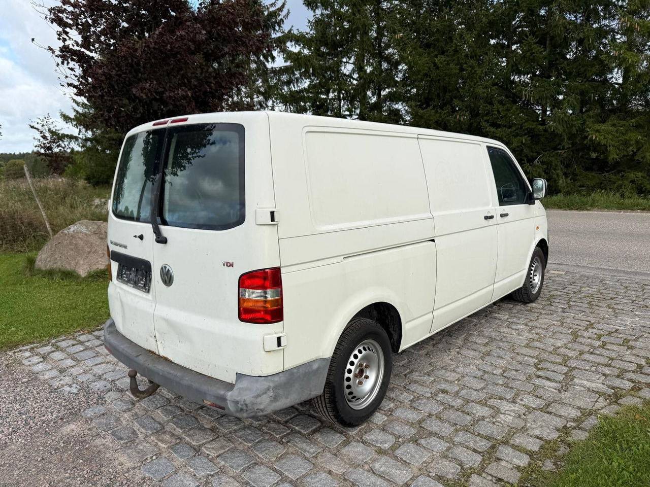 Volkswagen T5 Transporter 2.5 TDI Kasten lang *2500 € - Mali kombi: slika 4 Volkswagen T5 Transporter 2.5 TDI Kasten lang *2500 € - Mali kombi: slika 4